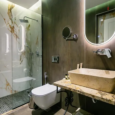 Vecchia Boutique Hotel *