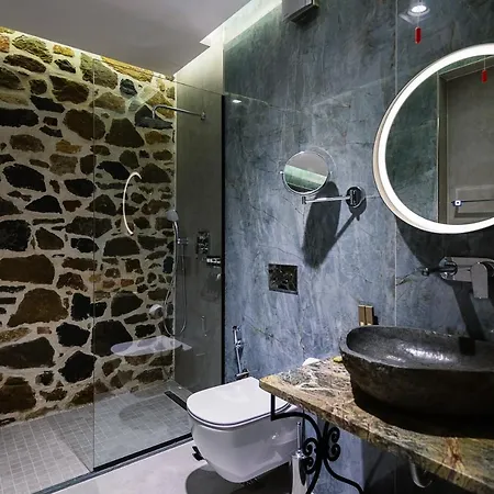 Vecchia Boutique 코르처