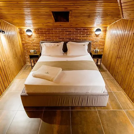 Vecchia Boutique 코르처