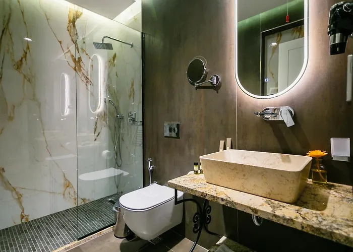 Vecchia Boutique Hotel *